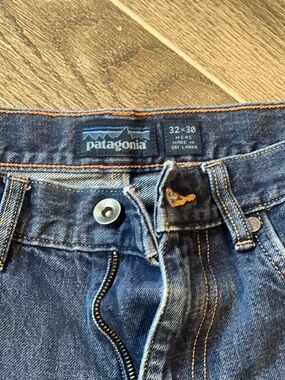 Patagonia Men's Dark Blue Straight-Leg Jeans